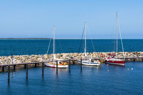 Welche Regionen sind für einen Urlaub auf Fischland-Darß-Zingst besonders beliebt?