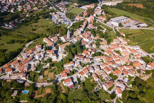Entdecken Sie mittelalterliche Wunder in Žminj