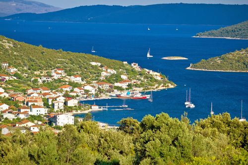 Kulturelle Exkursion: Mastrinka und Vinisce 