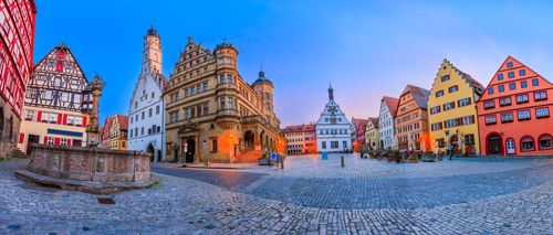 Entdecken Sie historische Städte und kulturelle Juwelen