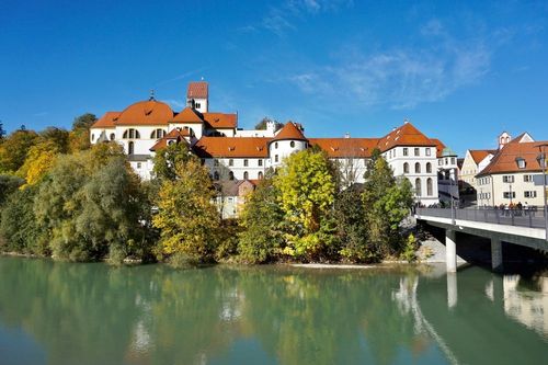 Welche Regionen sind für einen Urlaub in Füssen besonders beliebt?