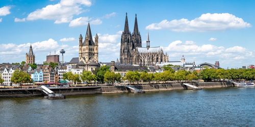 Welche Stadtteile und Regionen sind in Köln besonders beliebt?