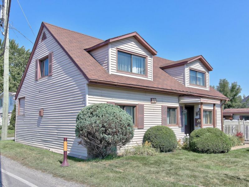 Maison à vendre, Laval