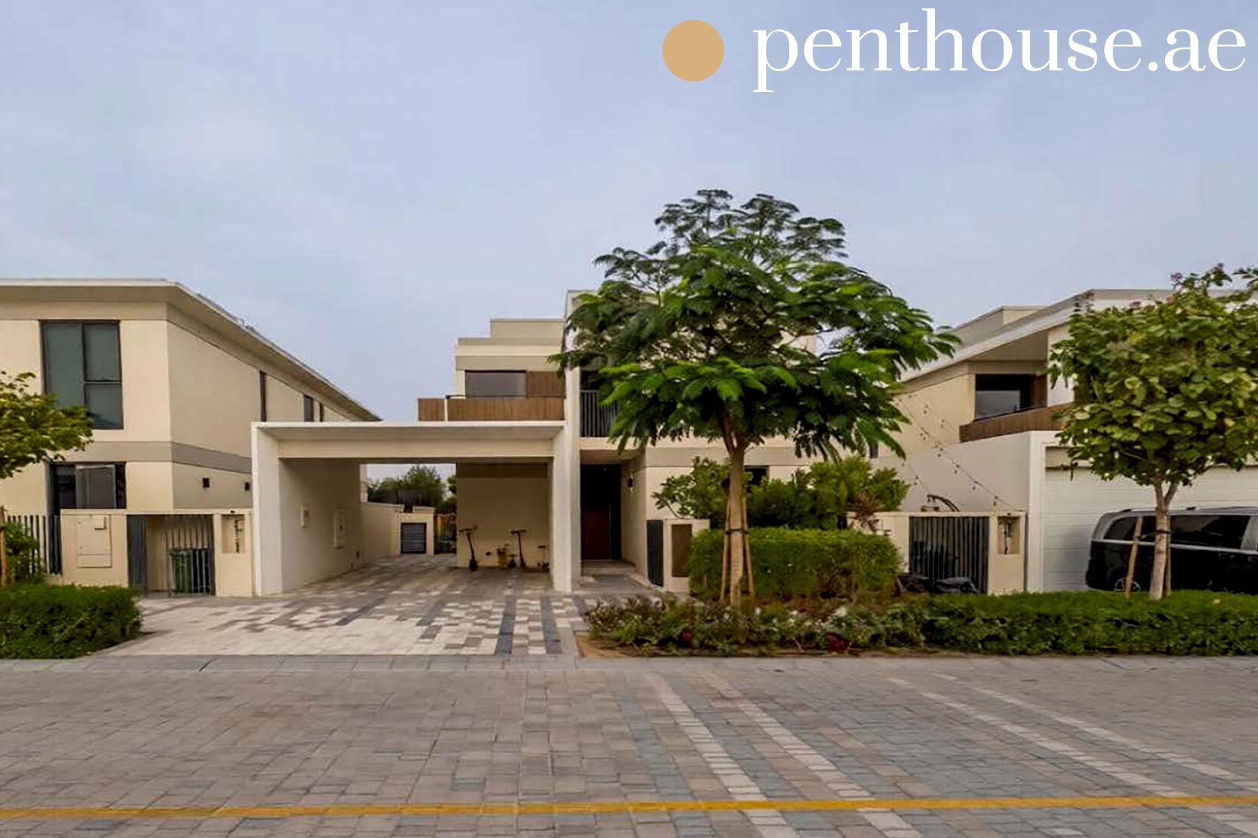 Spacious Villa | Private Garden | Best Offer