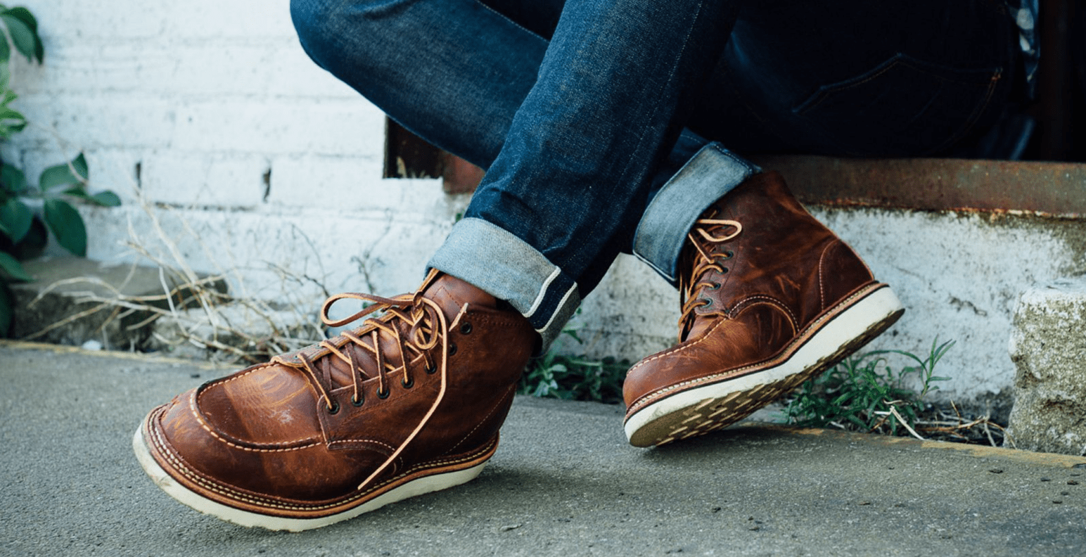Best Water-Resistant Boots 2021: Red Wing, Danner, Blundstone Reviews