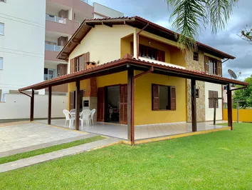 CASA AMARELA-PRAIA DE PALMAS CASA AMARELA-PRAIA DE PALMAS