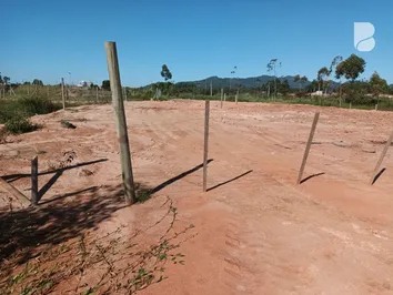 LOTE EM AREIAS DE CIMA