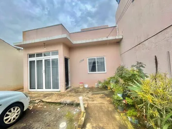CASA DISPONÍVEL PARA LOCAÇÃO NO BAIRRO EFAPI CASA DISPONÍVEL PARA LOCAÇÃO NO BAIRRO EFAPI
