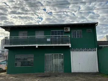 PRÉDIO À VENDA NO BAIRRO PARAÍSO – 2 APARTAMENTOS + SAL PRÉDIO À VENDA NO BAIRRO PARAÍSO – 2 APARTAMENTOS + SAL