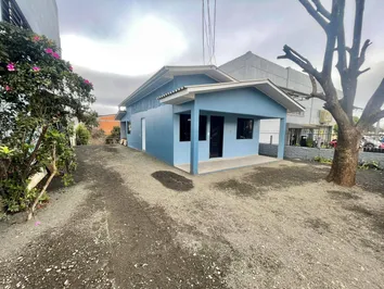 CASA DISPONÍVEL PARA LOCAÇÃO NO BAIRRO CRISTO REI CASA DISPONÍVEL PARA LOCAÇÃO NO BAIRRO CRISTO REI