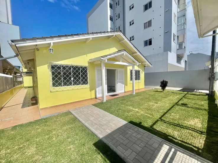 CASA FRENTE 2.jpeg CASA FRENTE 2.jpeg