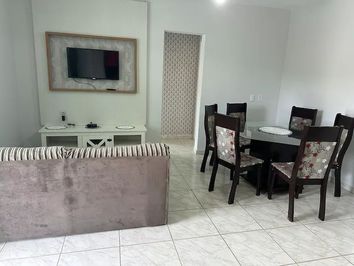 APARTAMENTO DE FRENTE - PRÓXIMO A COMÉRCIO EM GERAL