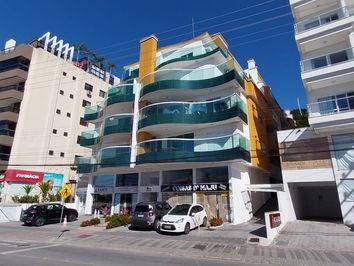 APARTAMENTO VISTA MAR CENTRO DE BOMBINHAS COM COMÉRCIO GERAL