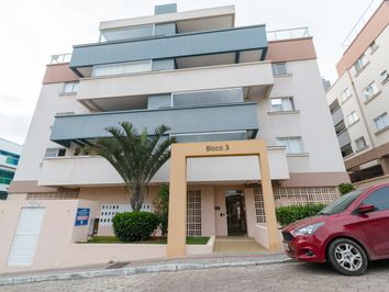 APARTAMENTO NO CENTRO DA PRAIA - ED RECANTO DO CARDEAL 