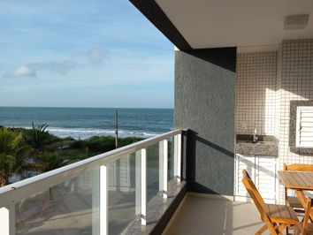 Apartamento 2 Quartos a 50m da Praia em Canto Grande