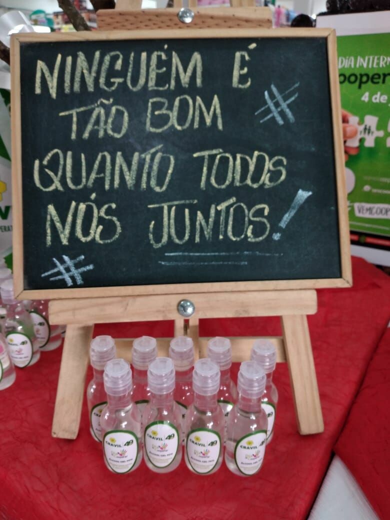 Cravil distribui álcool em gel no Dia C-2.jpeg