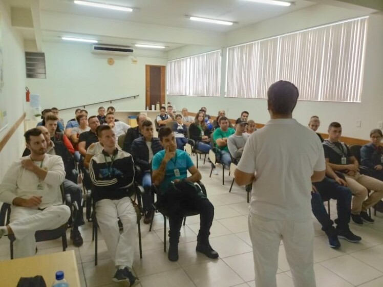 Colaboradores participam de treinamento de Boas Práticas de Fabricação