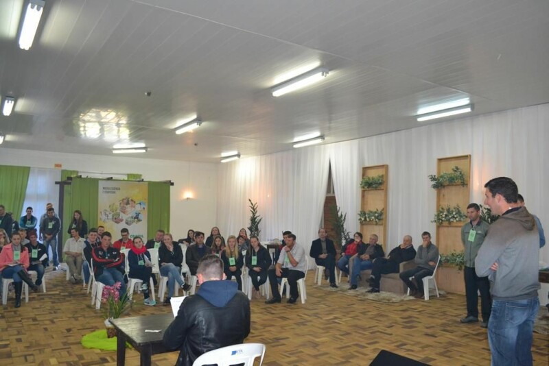 Jovens Cooperativistas participam de Seminário-33.jpg