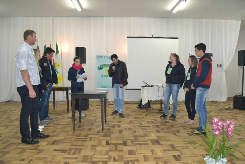 Jovens Cooperativistas participam de Seminário-24.jpg