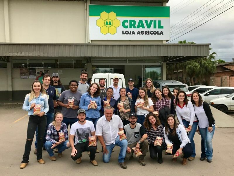 Alunos de Agronomia da Udesc visitam Cravil-1.jpeg