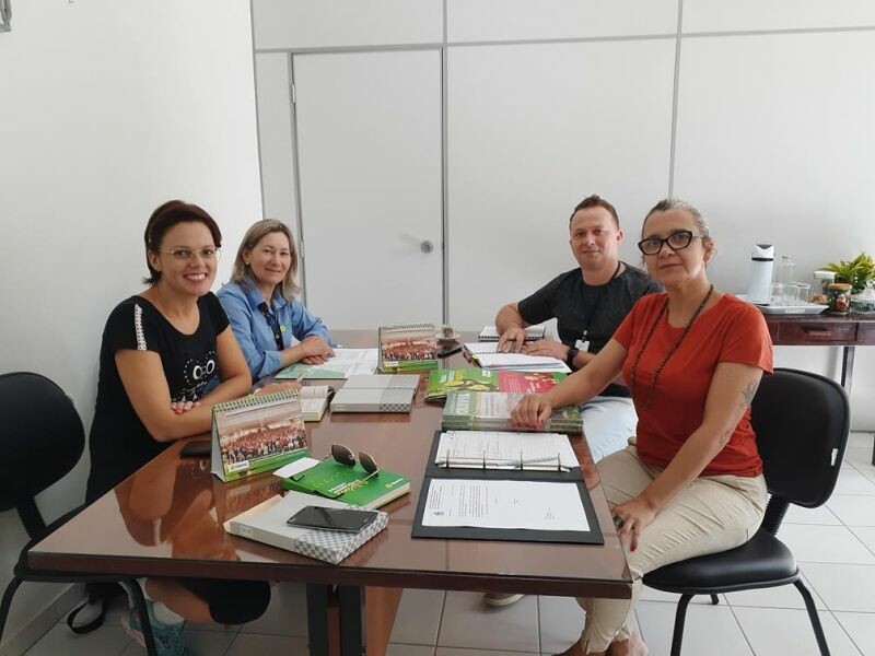 Cravil se reúne com escolas do Cooperjovem-4.jpg