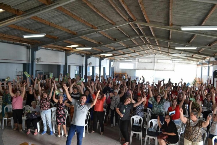 Cravil reúne mulheres cooperativistas