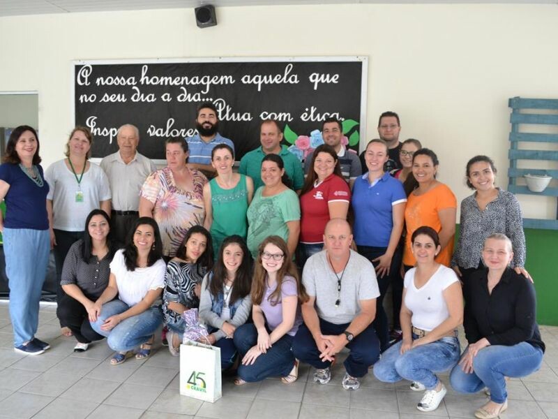 Cravil reconhece alunas finalistas do Prêmio de Redação do Cooperjovem-6.jpg