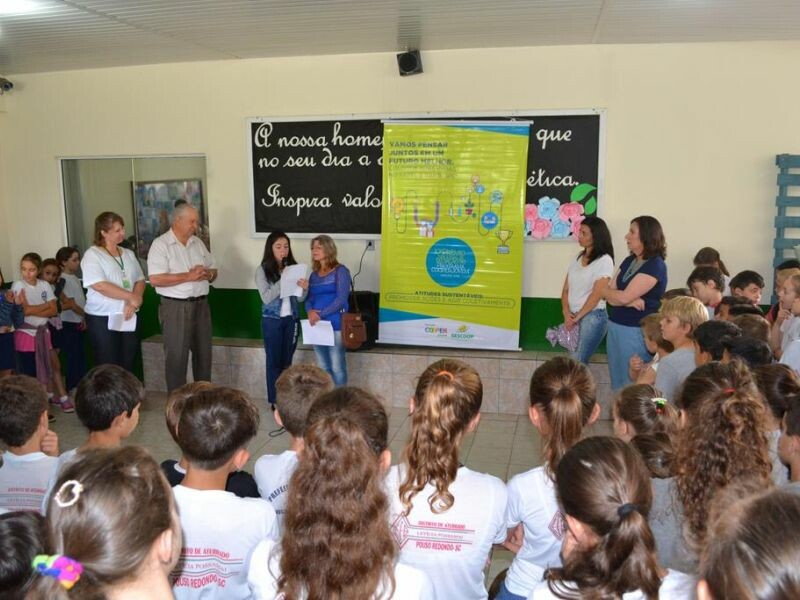 Cravil reconhece alunas finalistas do Prêmio de Redação do Cooperjovem-1.jpg