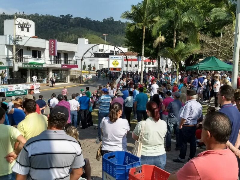 Produtores de cebola protestam em Ituporanga-2.jpeg