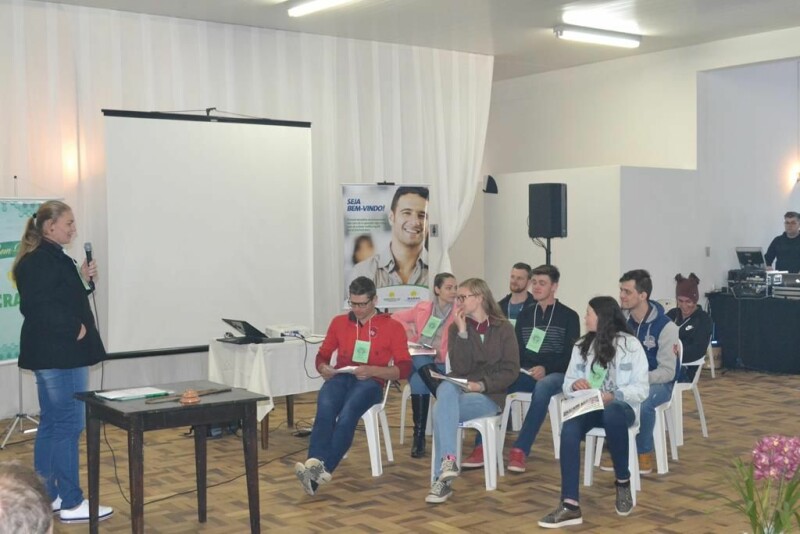 Jovens Cooperativistas participam de Seminário-29.jpg