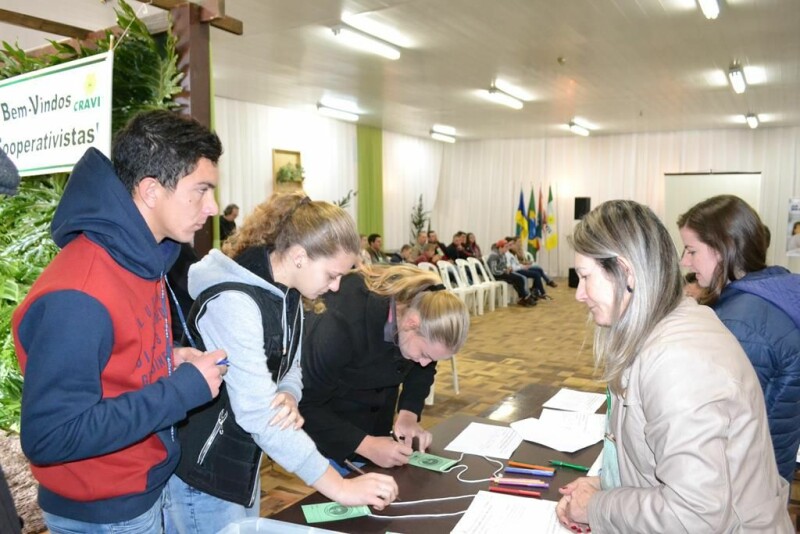 Jovens Cooperativistas participam de Seminário-48.jpg