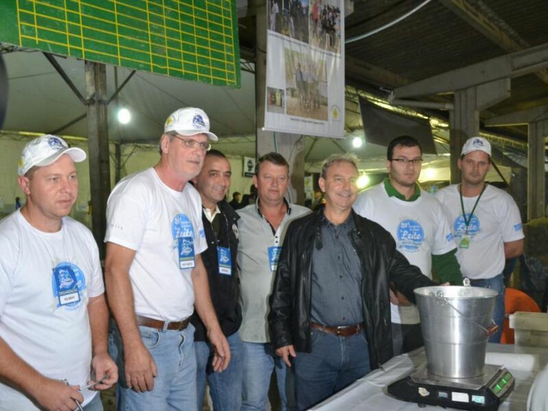 Festa do Leite tem recorde de expositores e animais de alta qualidade-2.jpg