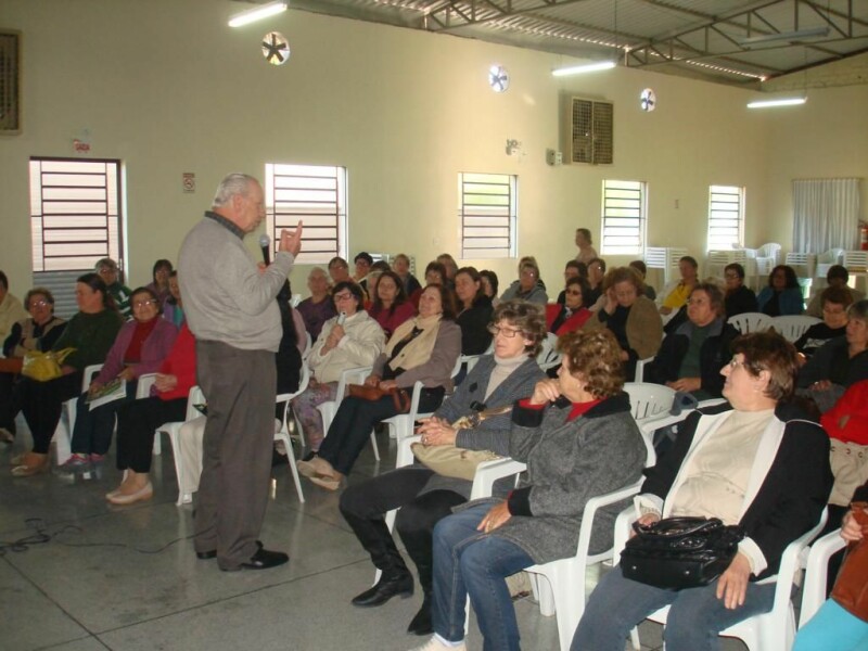 Alegria e bom humor marcam reuniões com Mulheres Cooperativistas Cravil-3.jpg