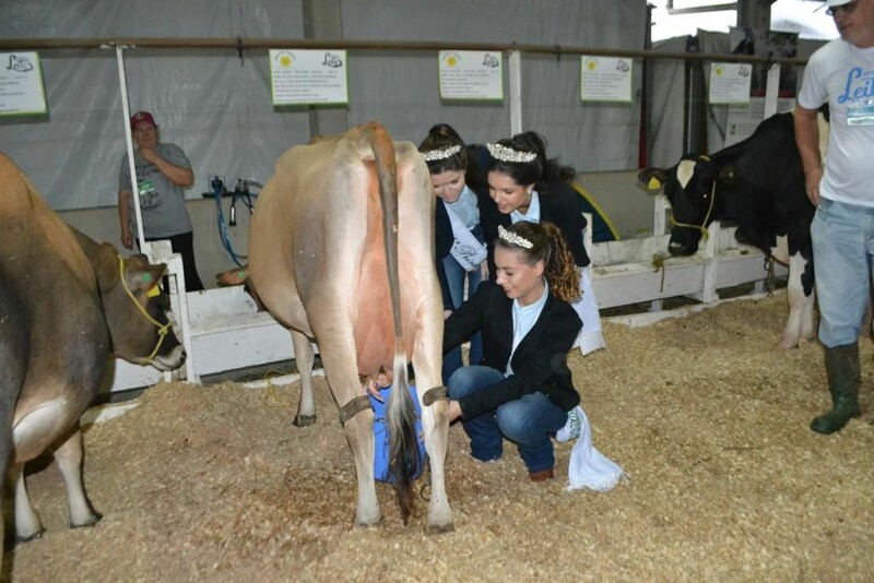 Cravil participa da 23ª Expofeira Estadual do Leite-3.jpg