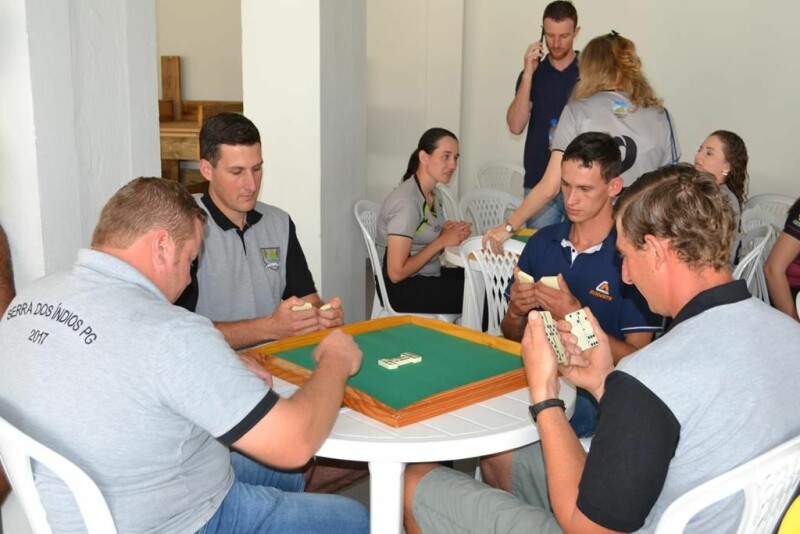 Mais de 200 jovens participam da 19ª Olimpíada Cravil-85.jpg