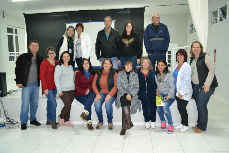 Cravil realiza palestras nas escolas do Cooperjovem-2.jpg