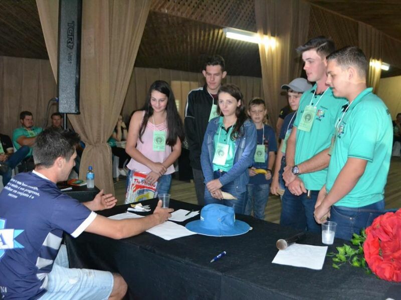 Cravil realiza 9º Seminário de Jovens-33.jpg