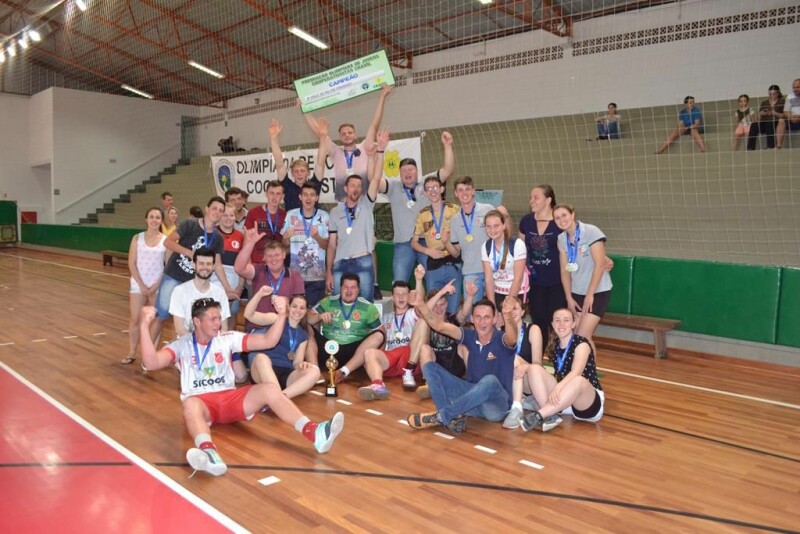 Mais de 200 jovens participam da 19ª Olimpíada Cravil-1.jpg