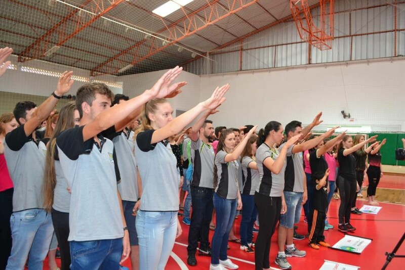 Mais de 200 jovens participam da 19ª Olimpíada Cravil-94.jpg