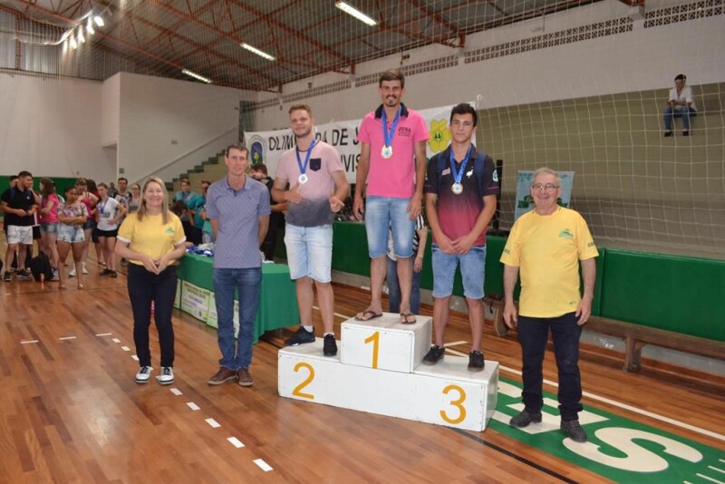 Mais de 200 jovens participam da 19ª Olimpíada Cravil-15.jpg