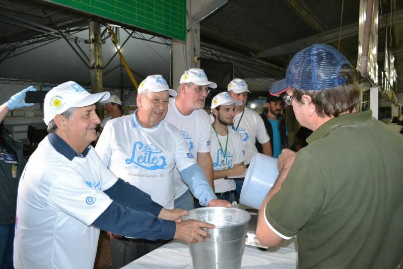 22ª Expofeira Estadual do Leite-53.jpg