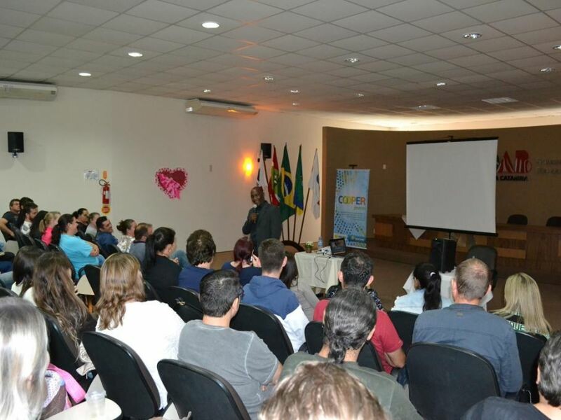 Cravil promove palestra em comemoração ao Dia do Professor-2.jpg