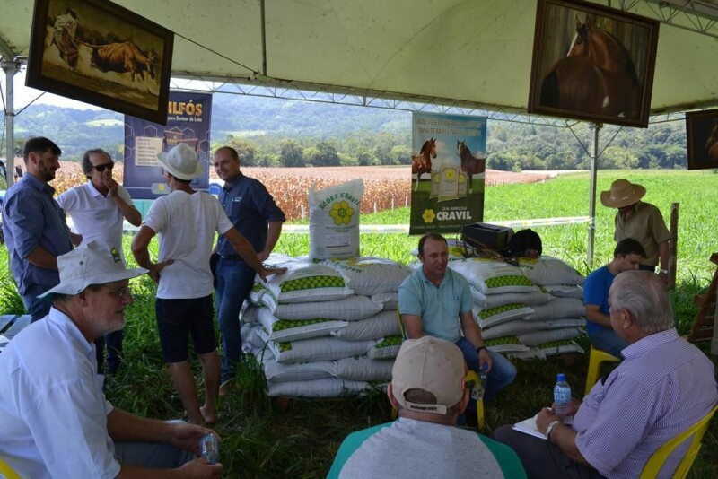 Dia de Campo Cravil reúne cerca de 2.500 pessoas-12.jpg