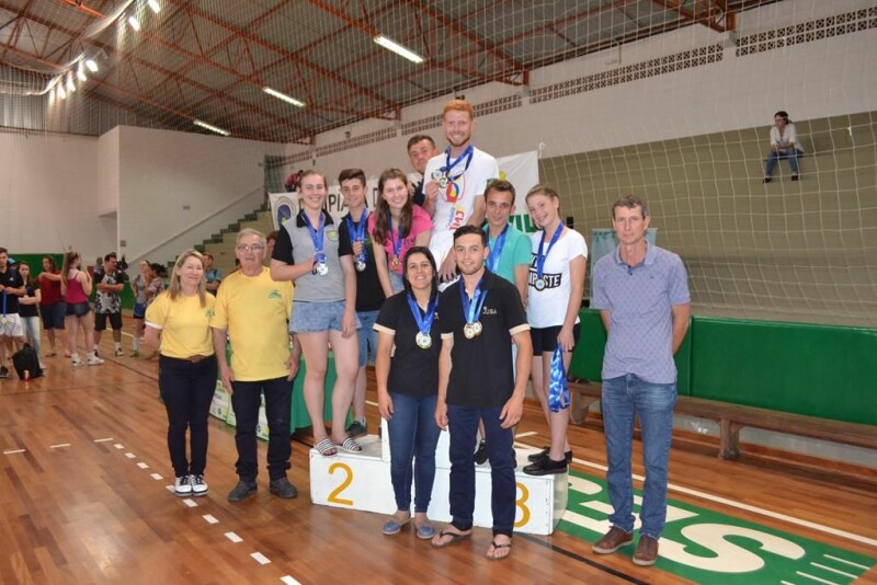 Mais de 200 jovens participam da 19ª Olimpíada Cravil-8.jpg