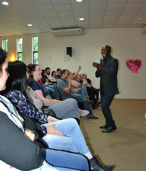 Cravil promove palestra em comemoração ao Dia do Professor-7.jpg