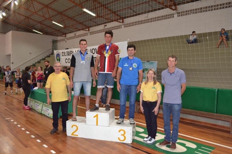 Mais de 200 jovens participam da 19ª Olimpíada Cravil-6.jpg