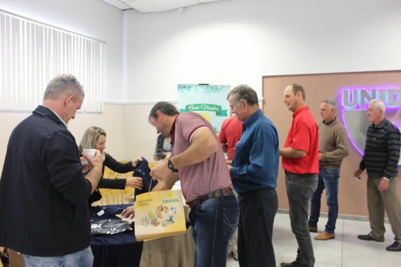 Cravil reúne lideranças para comemorar 47 anos-39.jpg