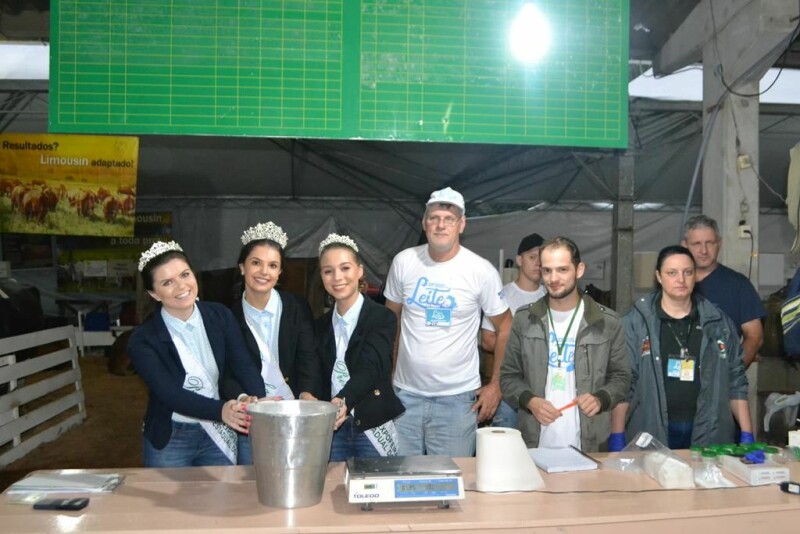 Cravil participa da 23ª Expofeira Estadual do Leite-2.jpg