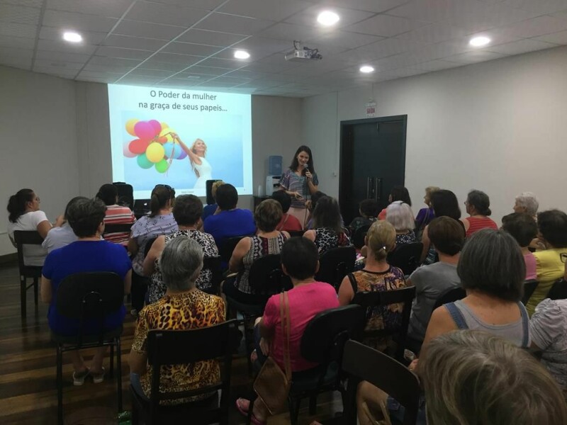 Reunião de mulheres- explorando a gratidão-16.jpg