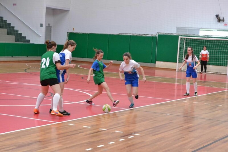 Mais de 200 jovens participam da 19ª Olimpíada Cravil-61.jpg